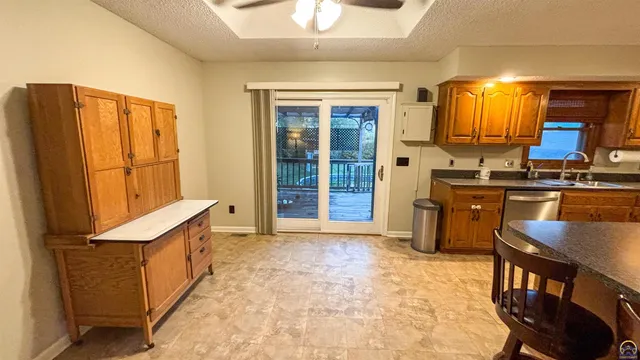 $237,000 | 3100 Southeast Eveningtide Way, Topeka, KS 66605