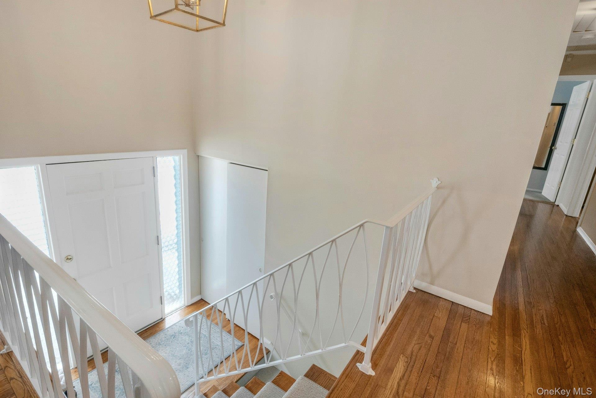 62 Whitson Road Briarcliff Manor, NY 10510 - Photo 27 of 46 2-story Entry Foyer with coat closet; Step down from main level to the Lower Level