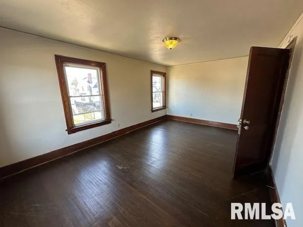 $1,500 | 2215 North Wisconsin Avenue, Peoria, IL 61603