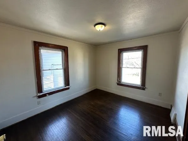 $1,500 | 2215 North Wisconsin Avenue, Peoria, IL 61603