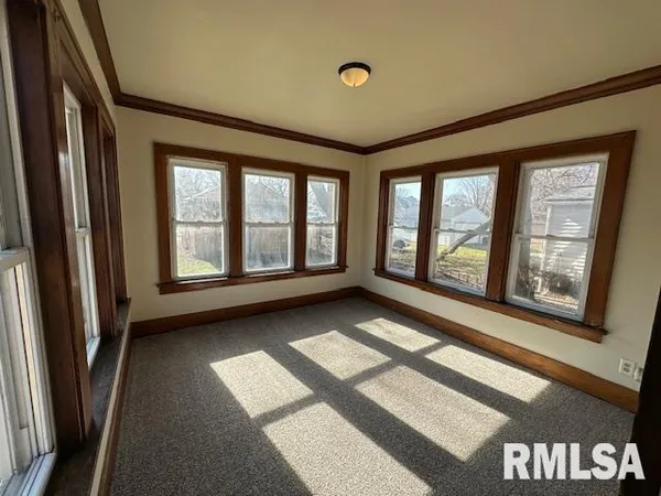 $1,500 | 2215 North Wisconsin Avenue, Peoria, IL 61603