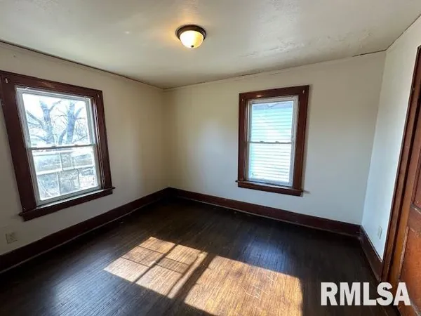 $1,500 | 2215 North Wisconsin Avenue, Peoria, IL 61603