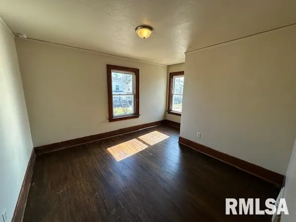 $1,500 | 2215 North Wisconsin Avenue, Peoria, IL 61603