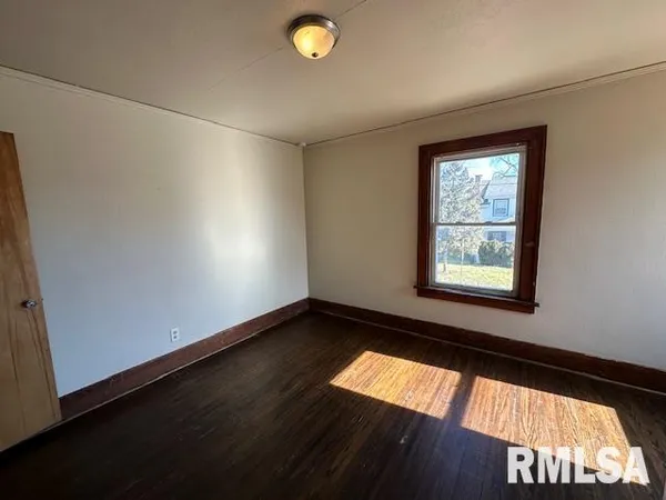 $1,500 | 2215 North Wisconsin Avenue, Peoria, IL 61603