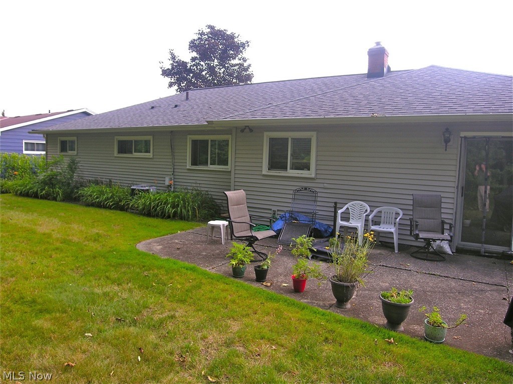 2074 Marshfield Road Cleveland, OH 44124 - Photo 4 of 15