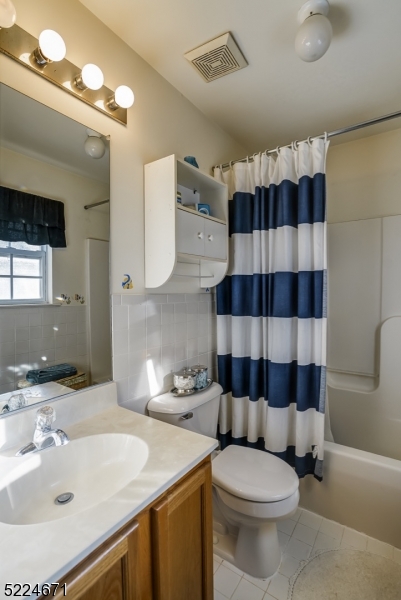 404 Brookview Court Whippany, NJ 07981 - Photo 12 of 29 a bathroom with a sink toilet and shower