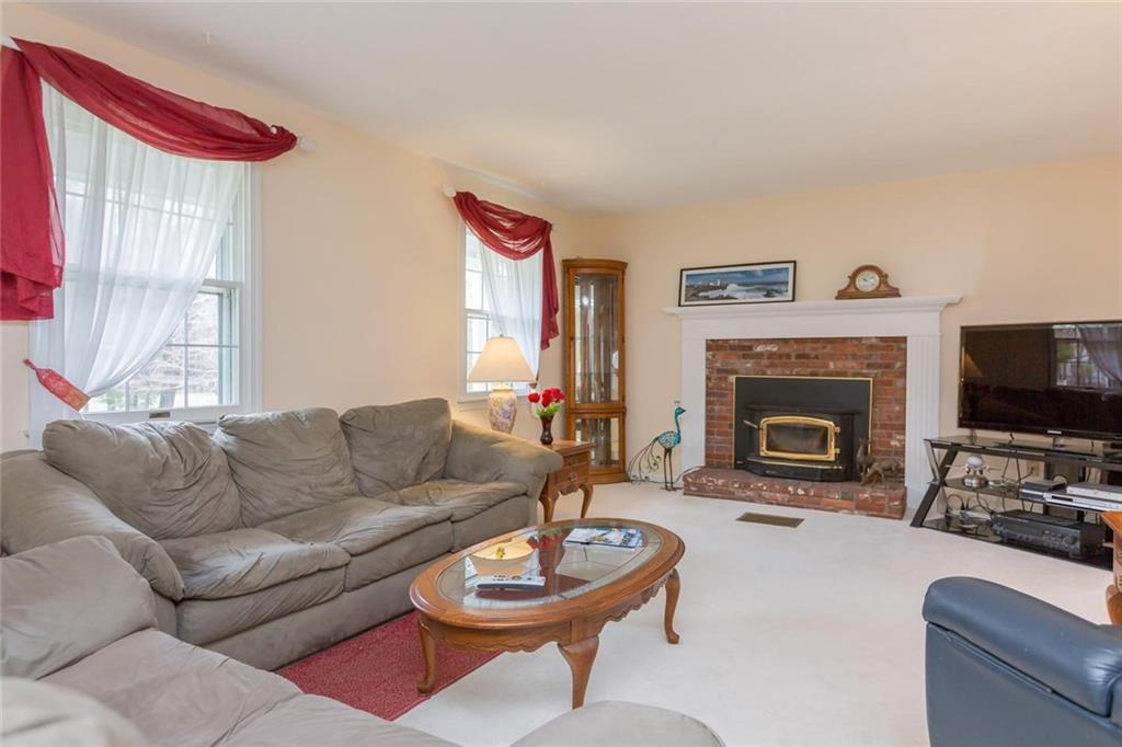 43 Highland Road Standish, ME 04084 - Photo 4 of 35 Photo