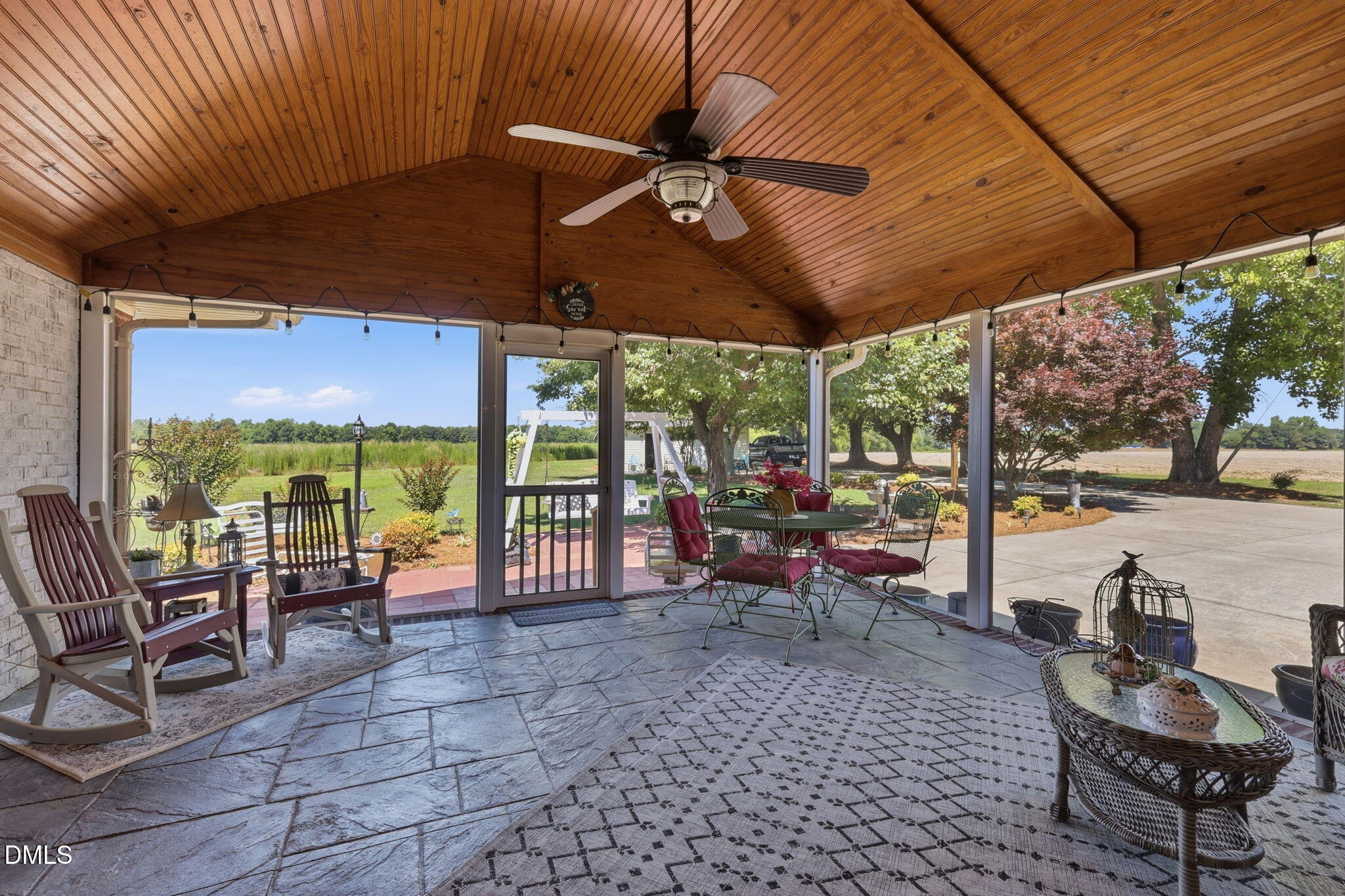 913 West Core Road Dunn, NC 28334 - Photo 4 of 45