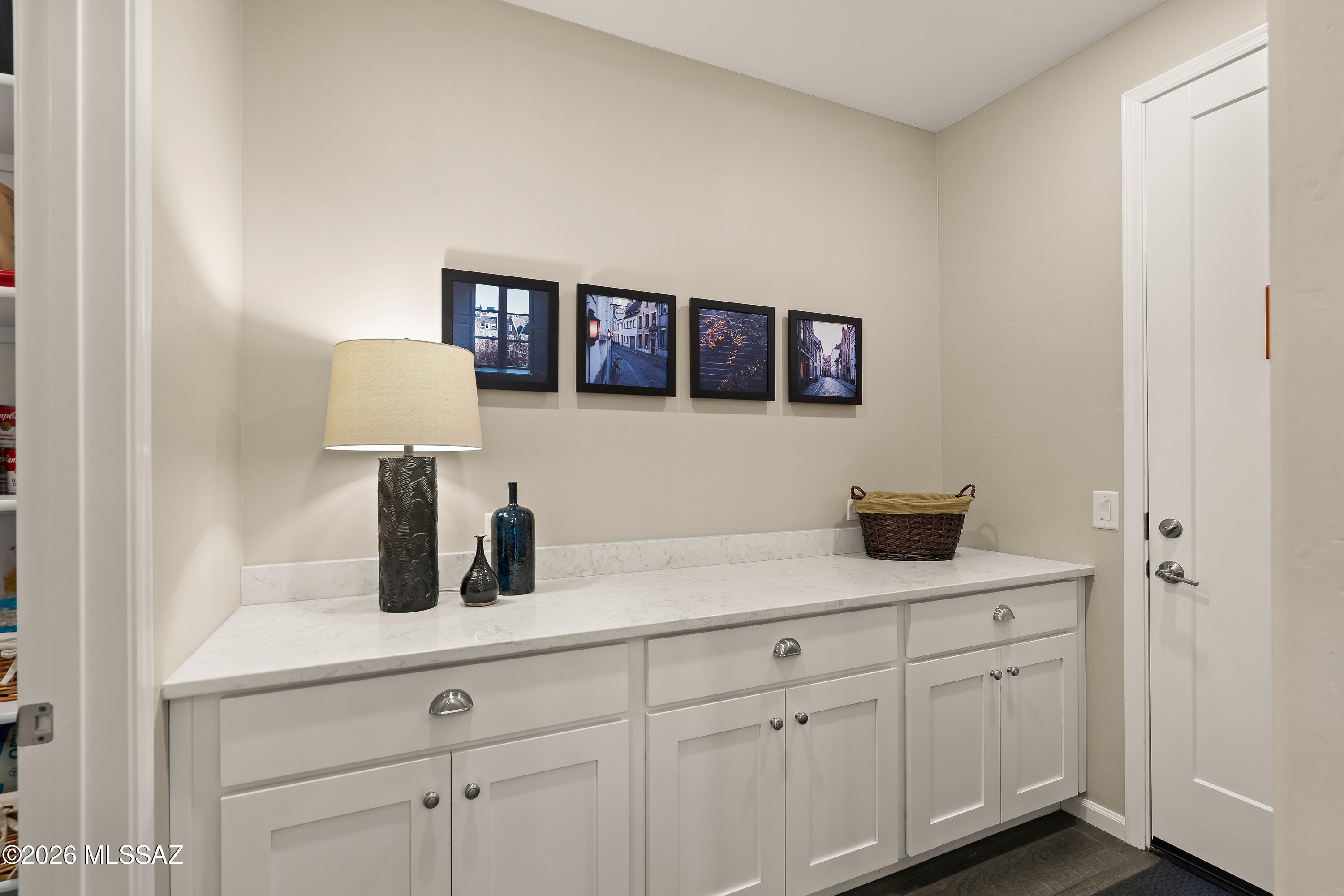 60961 East Arbor Basin Road Oracle, AZ 85623 - Photo 14 of 50 Exceptional Storage Meets Elegant Design