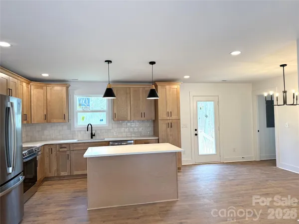 $389,900 | 2504 Lazy Oak Drive, Lancaster, SC 29720