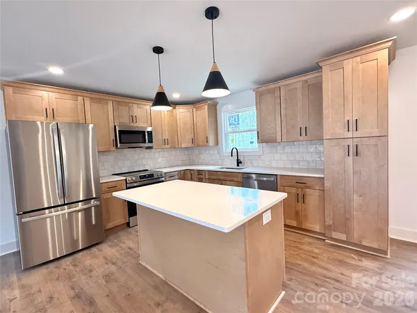 $389,900 | 2504 Lazy Oak Drive, Lancaster, SC 29720