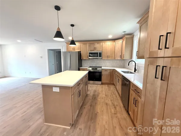 $389,900 | 2504 Lazy Oak Drive, Lancaster, SC 29720