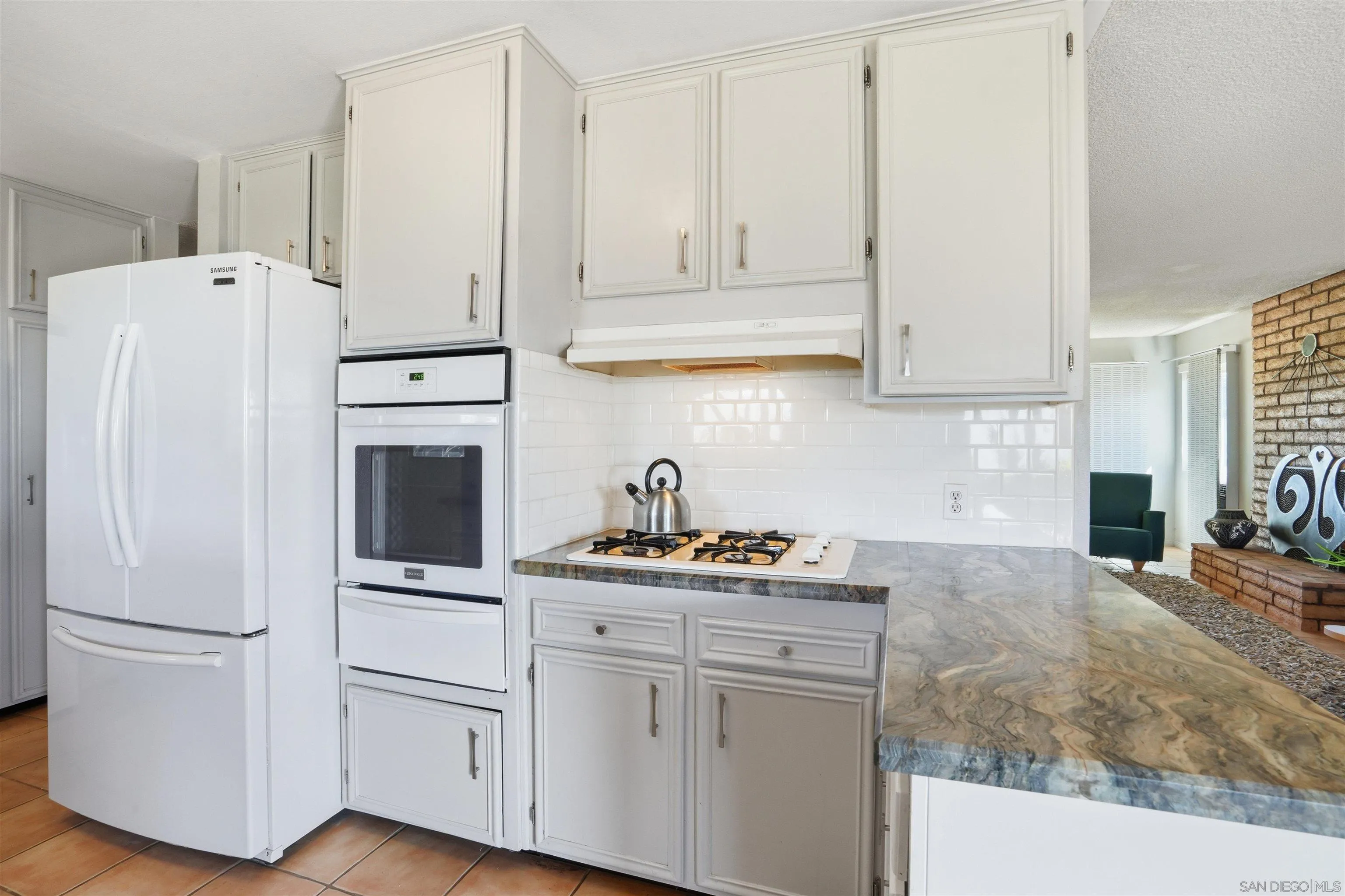 2384 Glenn Road Fallbrook, CA 92028 - Photo 4 of 30