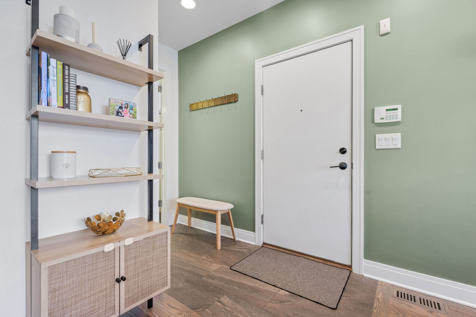 933 West George Street, Unit 1N Chicago, IL 60657 - Photo 14 of 30