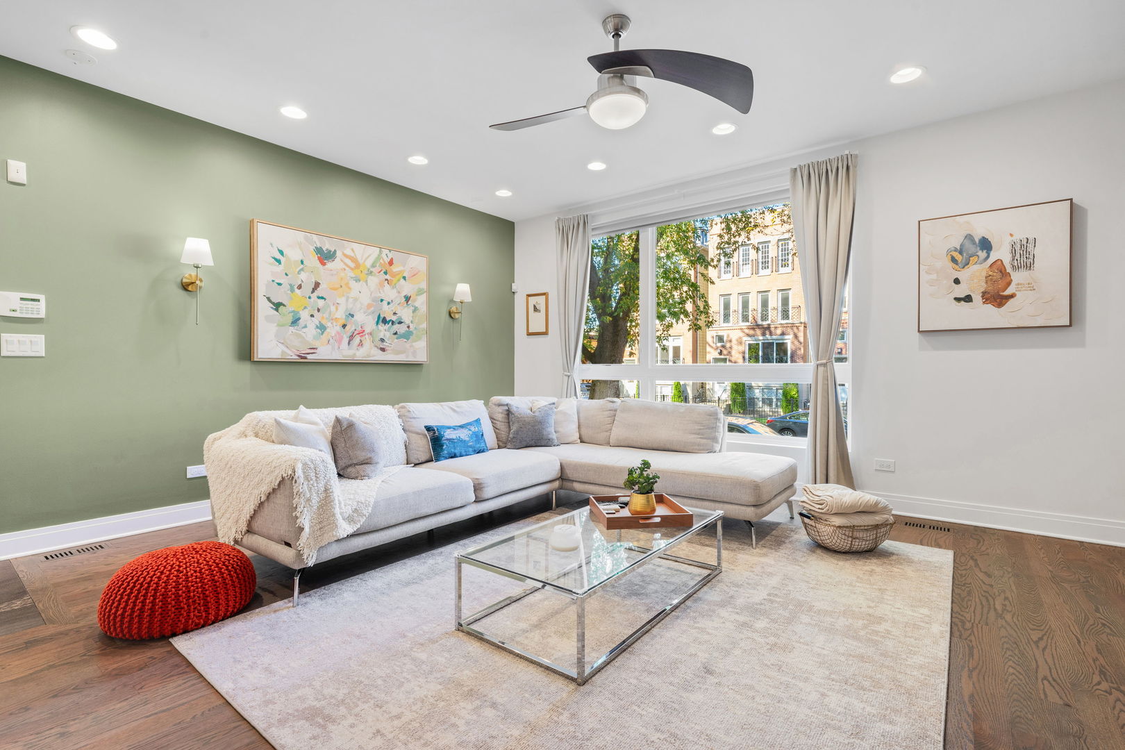 933 West George Street, Unit 1N Chicago, IL 60657 - Photo 3 of 30 a living room with furniture and a large window