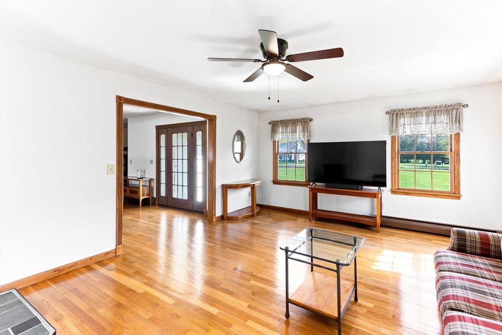 136 Old Fall River Road Swansea, MA 02777 - Photo 26 of 41 Gallery Image 26