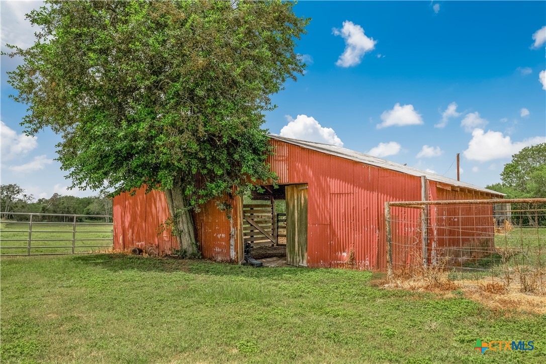 1363 Old Goliad Road Victoria, TX 77905 - Photo 28 of 31