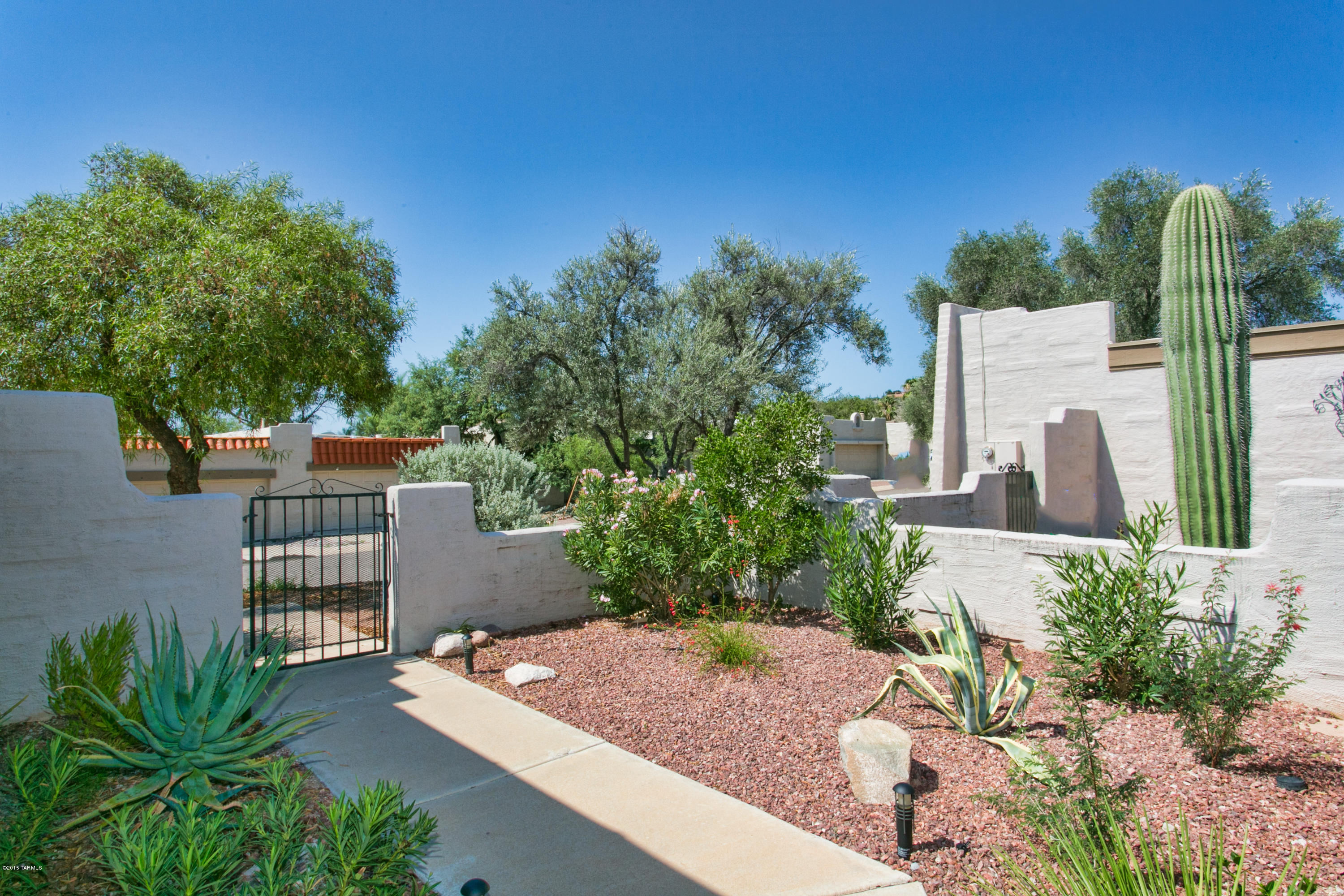 7441 East Wandering Road Tucson, AZ 85750 - Photo 5 of 23 Gallery Image 5
