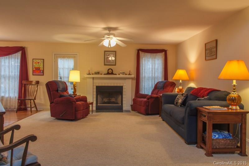 1611 Hunters Place Road York, SC 29745 - Photo 7 of 16 Gallery Image 7