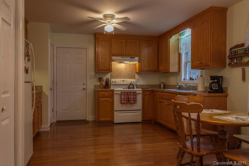 1611 Hunters Place Road York, SC 29745 - Photo 8 of 16 Gallery Image 8