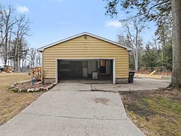 $109,000 | 8590 West Thomas Road, Shelby, MI 49455