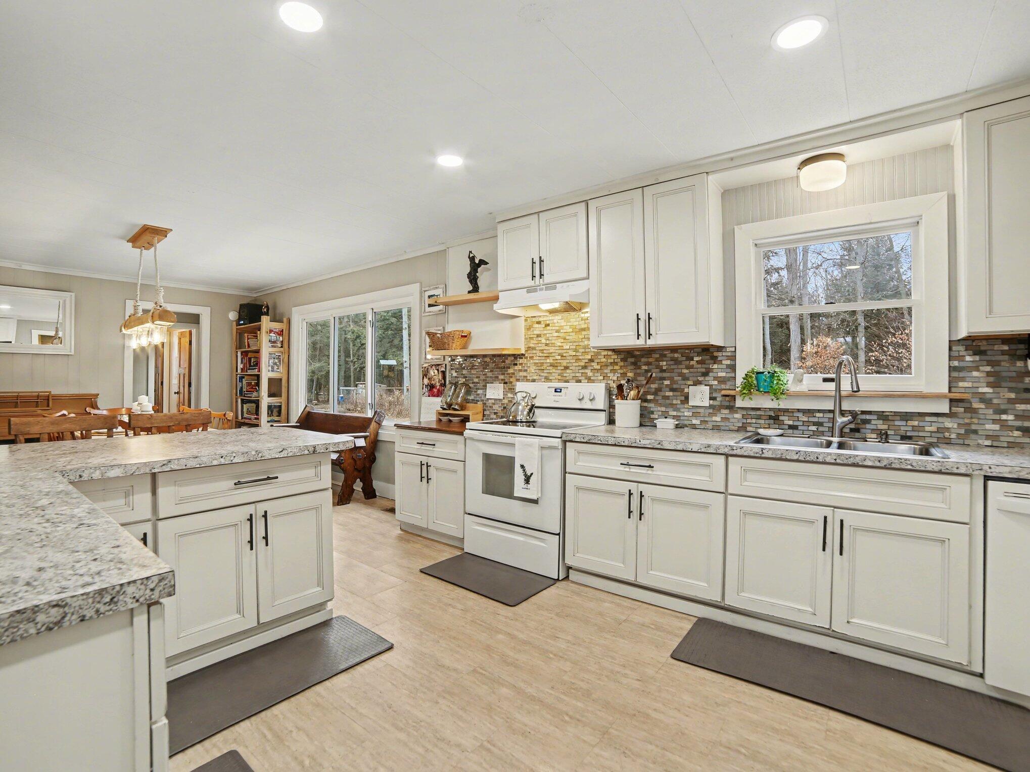 8590 West Thomas Road Shelby, MI 49455 - Photo 4 of 26 009_file_2515