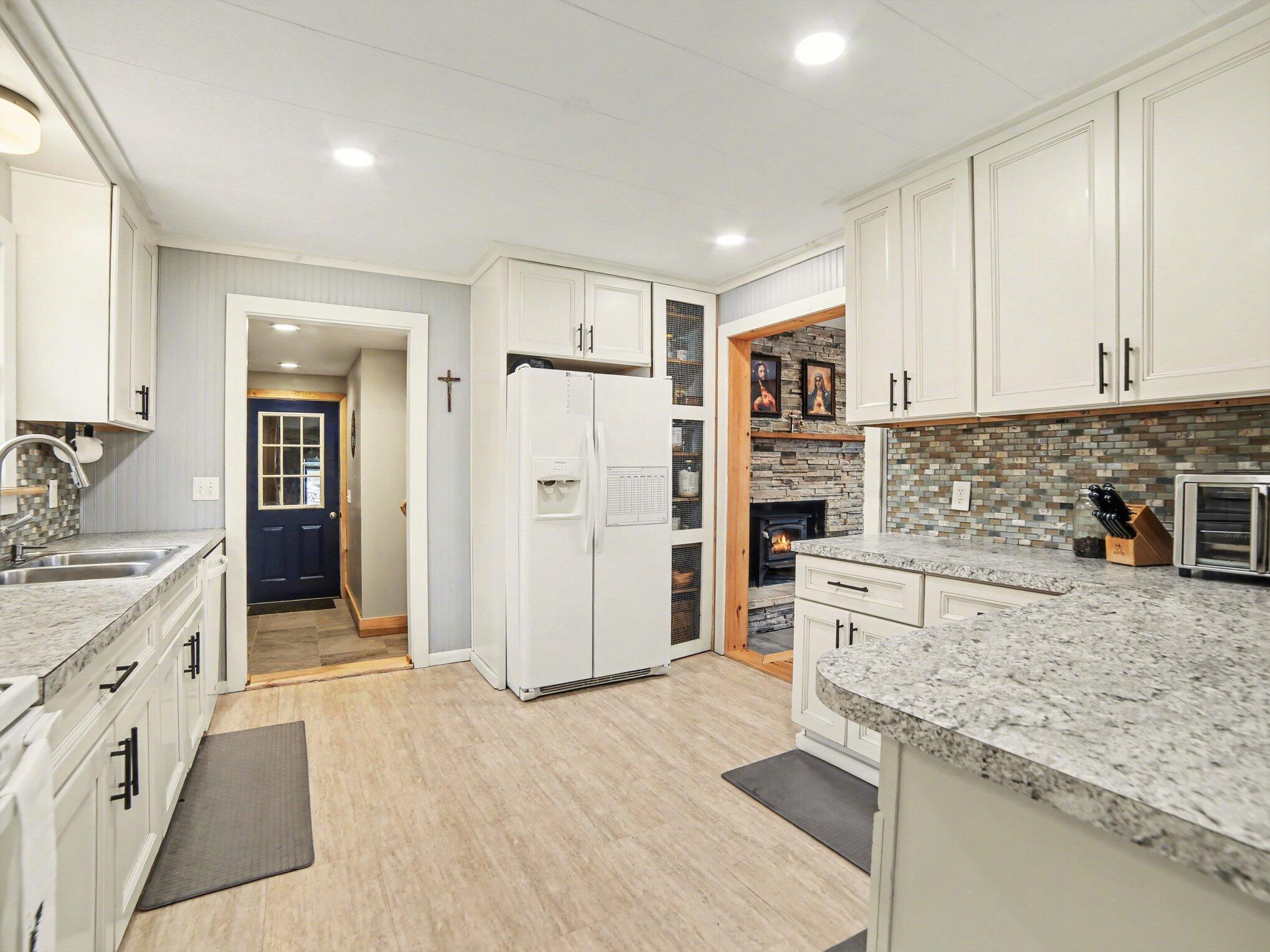 8590 West Thomas Road Shelby, MI 49455 - Photo 6 of 26 011_file_2822