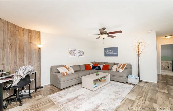 $194,900 | 4690 Tunnel Mill Road, Charlestown, IN 47111