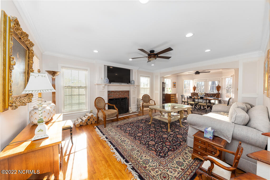 205 Castle Ridge Road New Bern, NC 28562 - Photo 4 of 29 IMG_7881-HDR-Edit