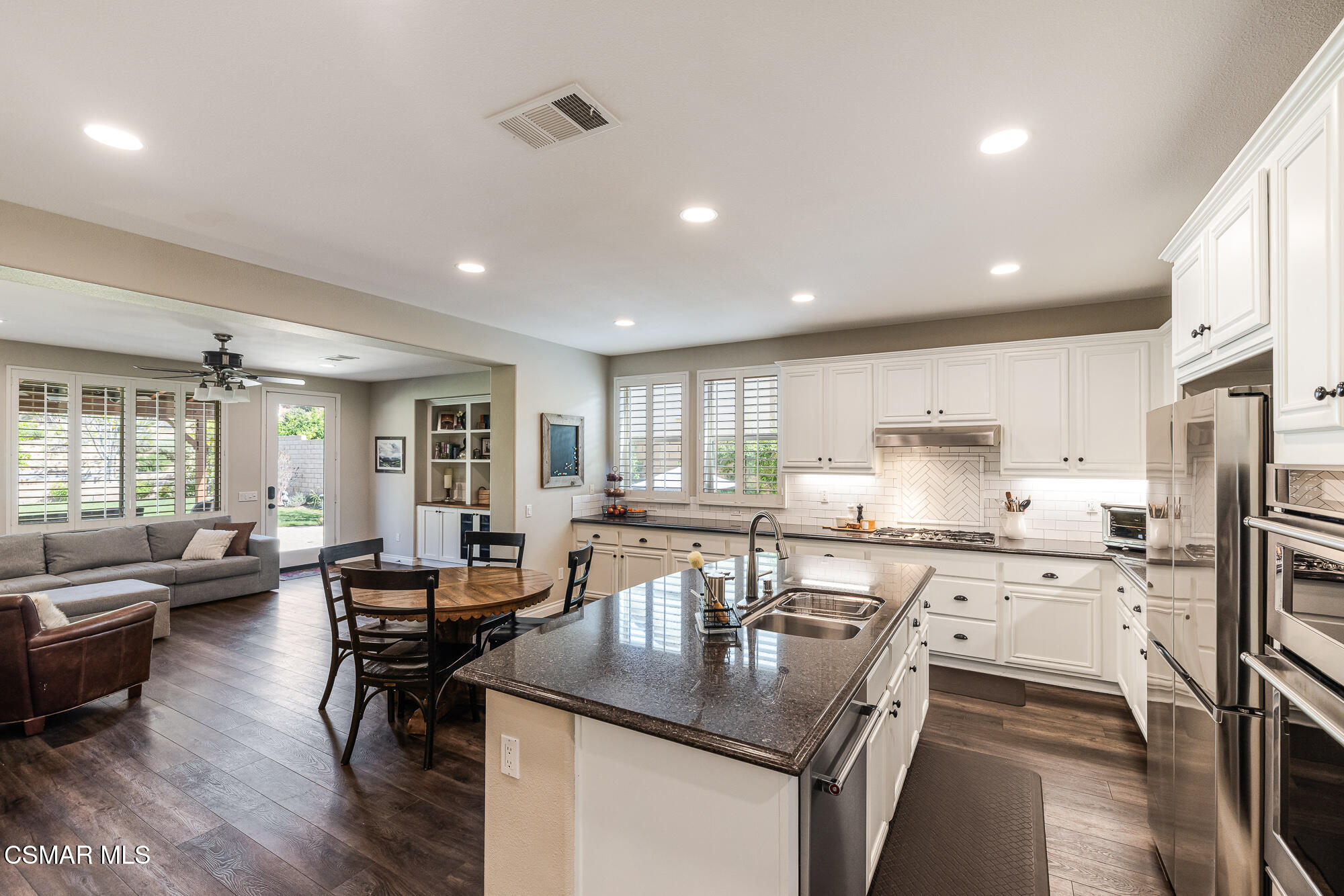 14819 Blue Ridge Court Moorpark, CA 93021 - Photo 10 of 49 14919 Blue Ridge Ct-VinceDingmanMedia-12
