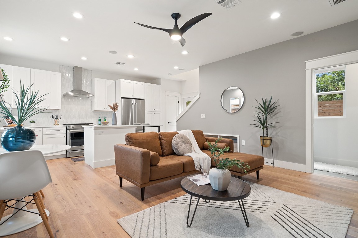 405 West N Loop Boulevard, Unit 2 Austin, TX 78751 - Photo 1 of 35