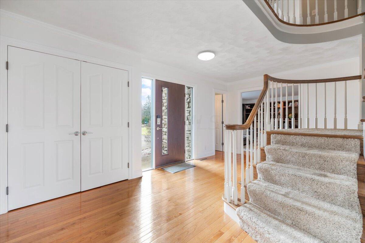 930 Raintree Court Westerville, OH 43081 - Photo 4 of 55 05-Entryway-930 Raintree Ct-001