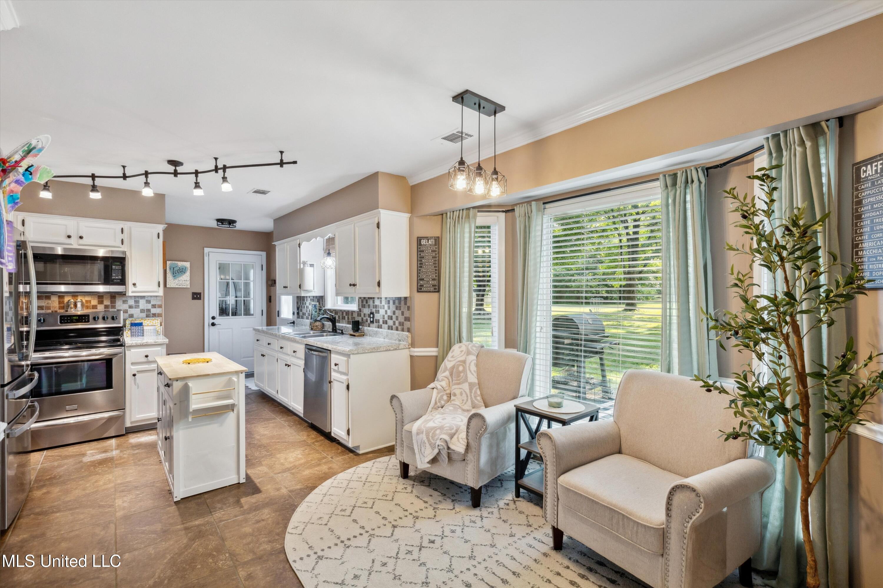 7465 Davidson Road Olive Branch, MS 38654 - Photo 10 of 29 10-7465 Davidson Rd-10
