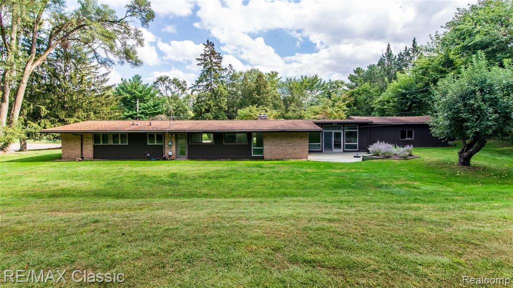 29726 Highmeadow Road Farmington Hills, MI 48334 - Photo 12 of 52