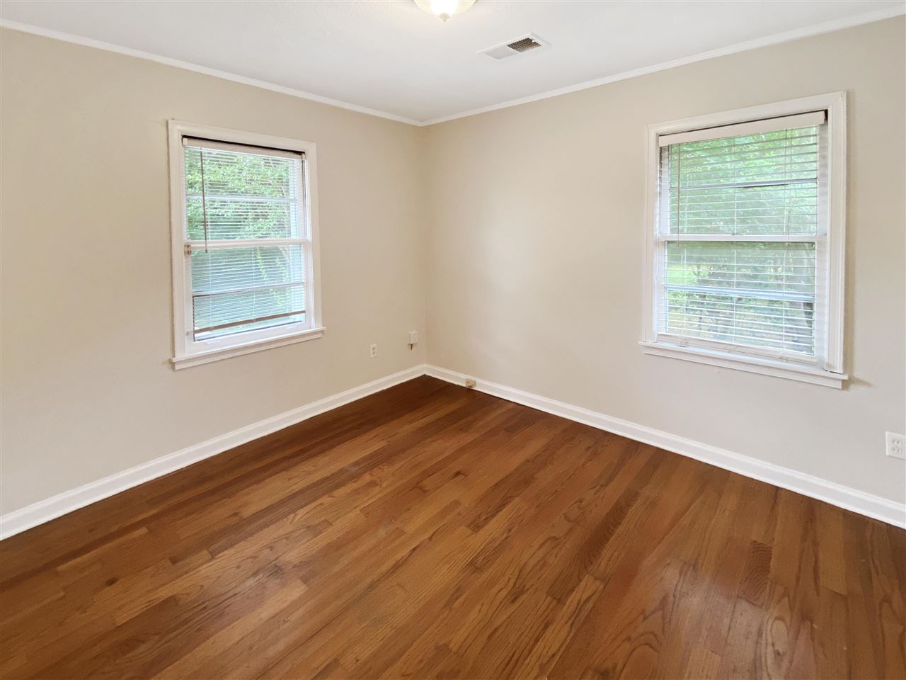 1283 Colonial Road Memphis, TN 38117 - Photo 13 of 22