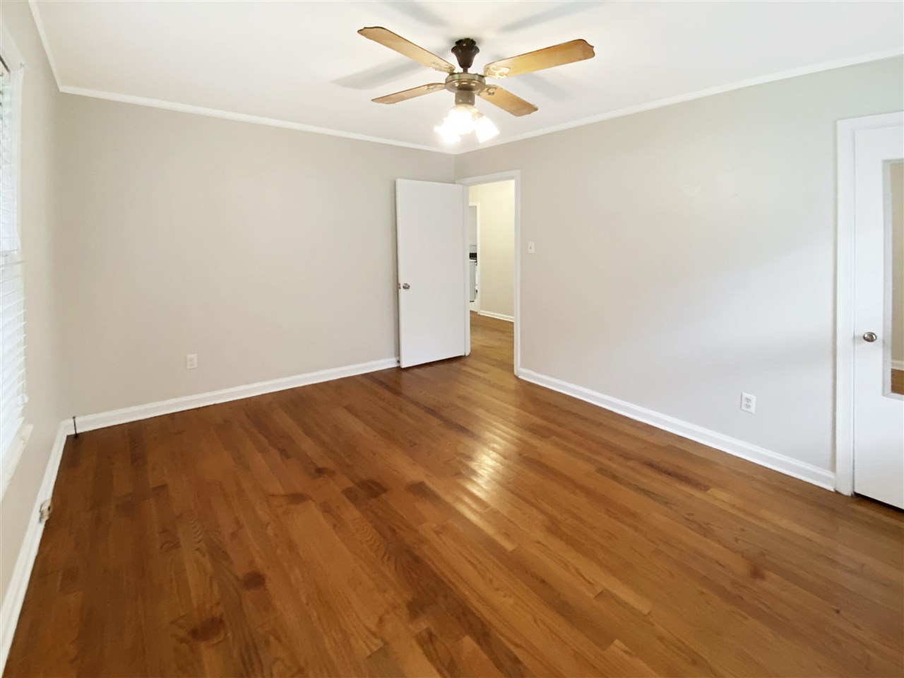 1283 Colonial Road Memphis, TN 38117 - Photo 17 of 22