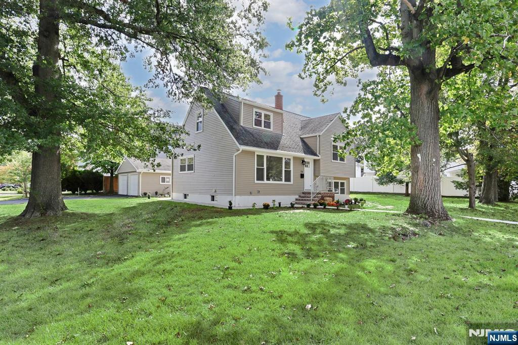 73 Rucereto Avenue Dumont, NJ 07628 - Photo 39 of 44 Gallery Image 39