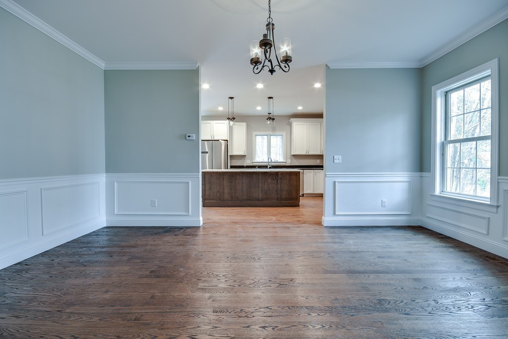 423 Dutton Road Sudbury, MA 01776 - Photo 6 of 28 Gallery Image 6