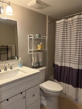 $2,000 | 1225 Pine Ridge Circle West, Unit C1, Tarpon Springs, FL 34688