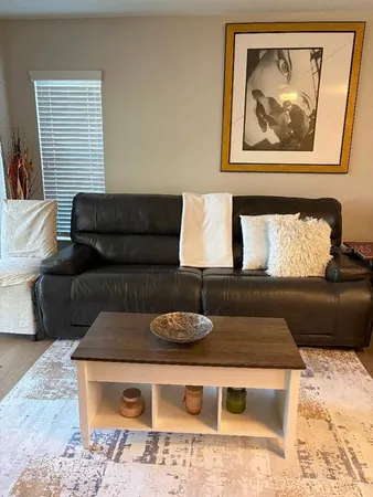 $2,000 | 1225 Pine Ridge Circle West, Unit C1, Tarpon Springs, FL 34688