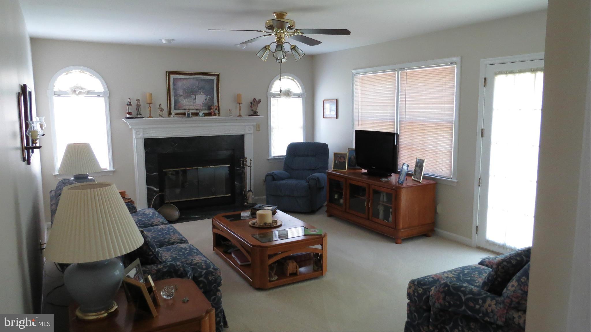 2095 Plum Point Road Huntingtown, MD 20639 - Photo 5 of 26 Family Room