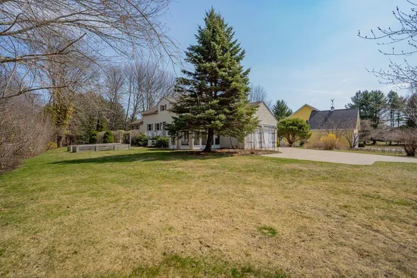 $925,000 | 2 Courtlynn Circle, Saco, ME 04072