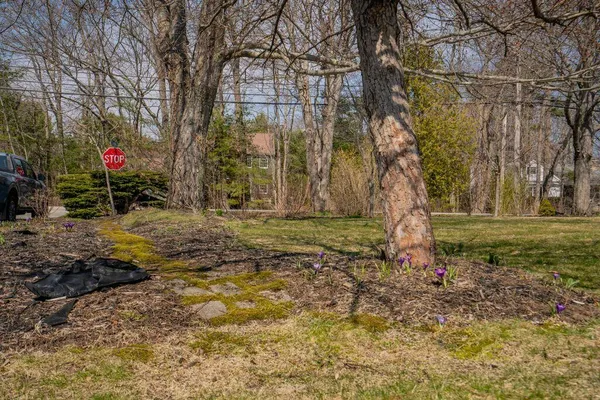 $925,000 | 2 Courtlynn Circle, Saco, ME 04072