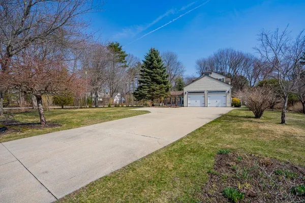 $925,000 | 2 Courtlynn Circle, Saco, ME 04072