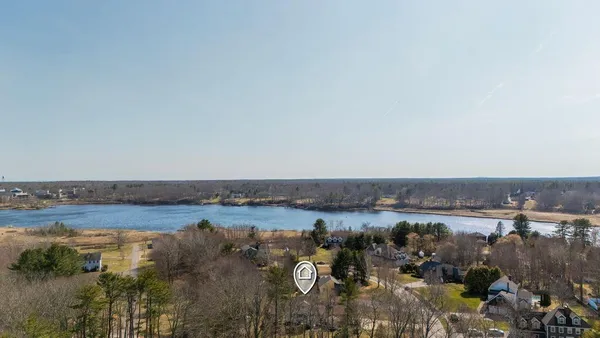 $925,000 | 2 Courtlynn Circle, Saco, ME 04072