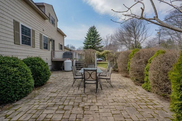 $925,000 | 2 Courtlynn Circle, Saco, ME 04072