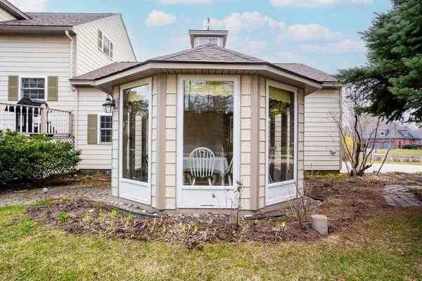 $925,000 | 2 Courtlynn Circle, Saco, ME 04072