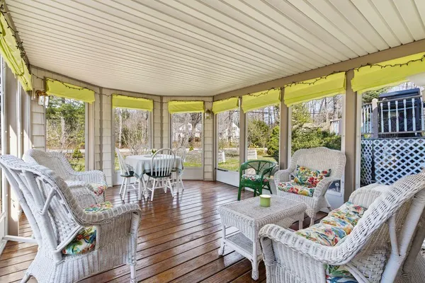 $925,000 | 2 Courtlynn Circle, Saco, ME 04072