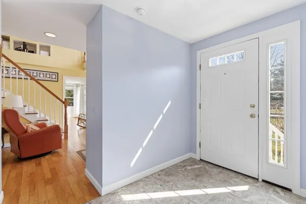 $925,000 | 2 Courtlynn Circle, Saco, ME 04072