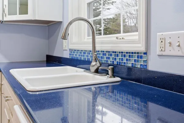 $925,000 | 2 Courtlynn Circle, Saco, ME 04072